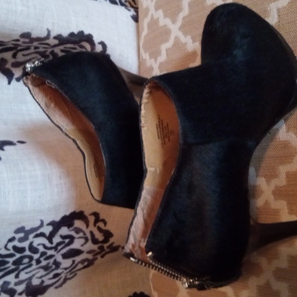 Nine West Black Cowhide Booties - Picture 7 of 9